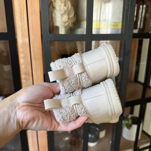 H&M kids toddler boots winter fleece lined girl teddy sherpa zipper up beige - Picture 6 of 8